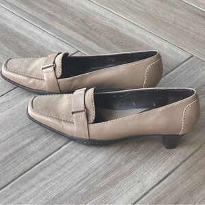 AEROSOLES Taupe Leather Low-Heel Loafers